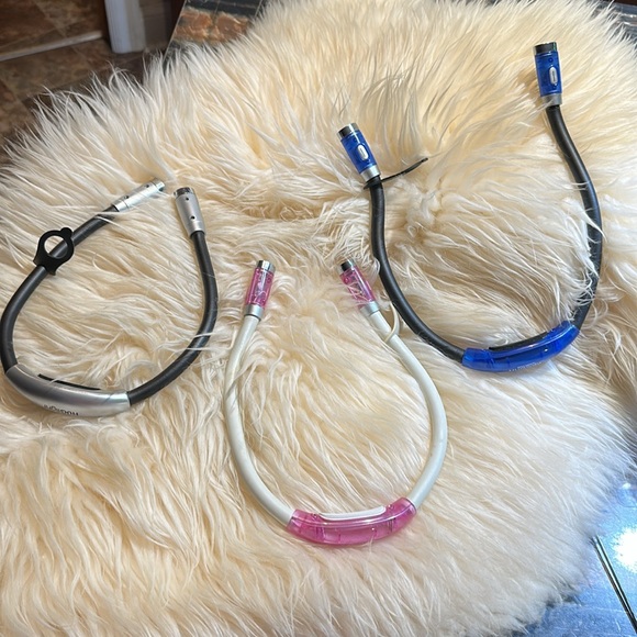 HUGlight original necklight wearable flashlight - Picture 16 of 16